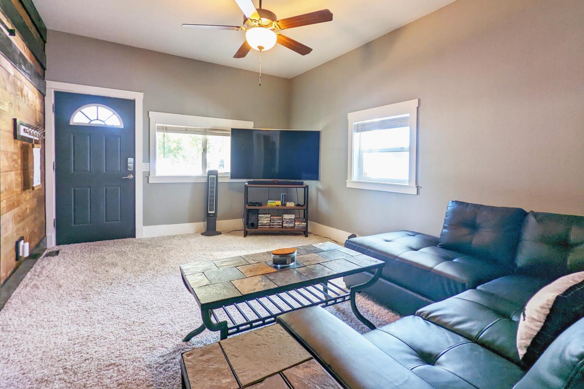 Cute Cozy Bungalow 0.5 Miles From Downtown. Fire Pit And Bbq Grill In Fully-Fenced Backyard! Villa Colorado Springs Exterior photo