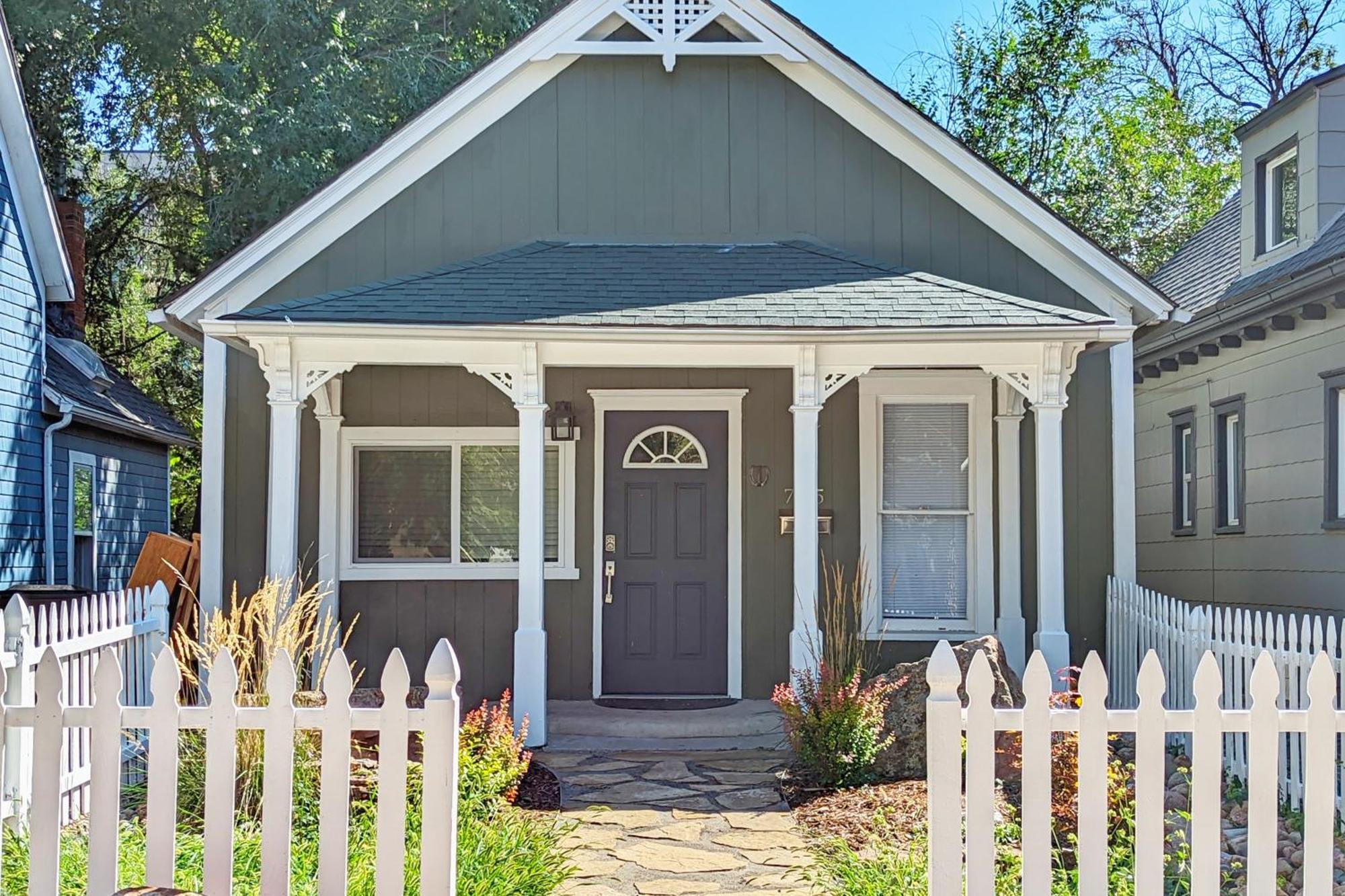 Cute Cozy Bungalow 0.5 Miles From Downtown. Fire Pit And Bbq Grill In Fully-Fenced Backyard! Villa Colorado Springs Exterior photo